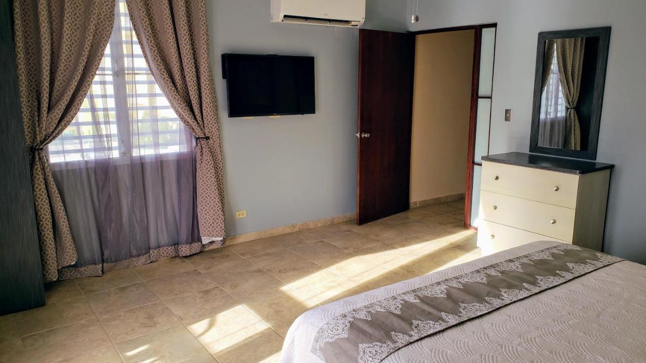 Combate Beach Resort Кабо Рохо Екстериор снимка