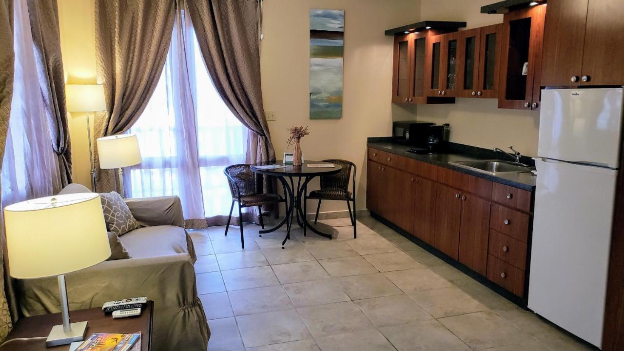 Combate Beach Resort Кабо Рохо Екстериор снимка